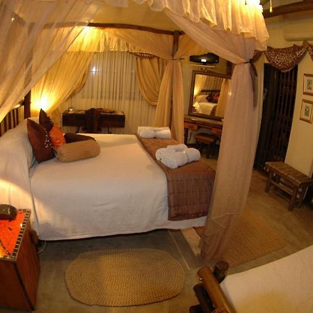 รูสฟอนไทน์ เบดแอนด์เบรกฟาสต์แอนด์เฟอเรนซ์เซ็นเตอร์ Bed & Breakfast เดอร์บัน ภายนอก รูปภาพ