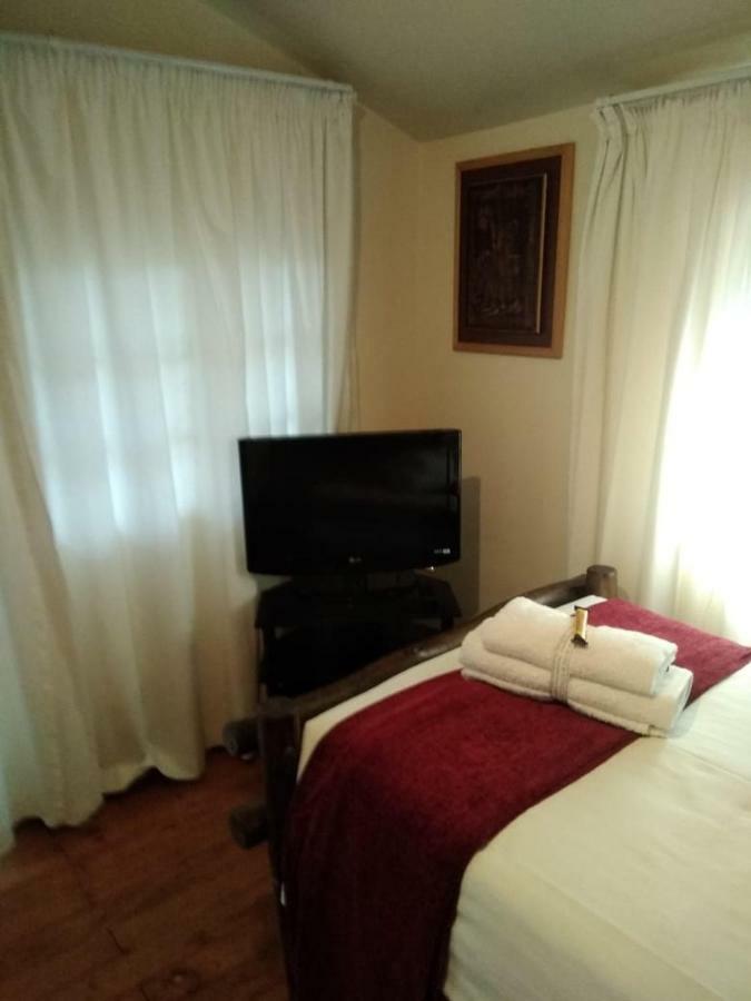 รูสฟอนไทน์ เบดแอนด์เบรกฟาสต์แอนด์เฟอเรนซ์เซ็นเตอร์ Bed & Breakfast เดอร์บัน ภายนอก รูปภาพ